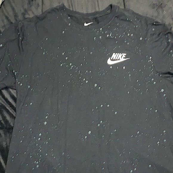 The Nike Tee Short Sleeve - Picture 1 of 4